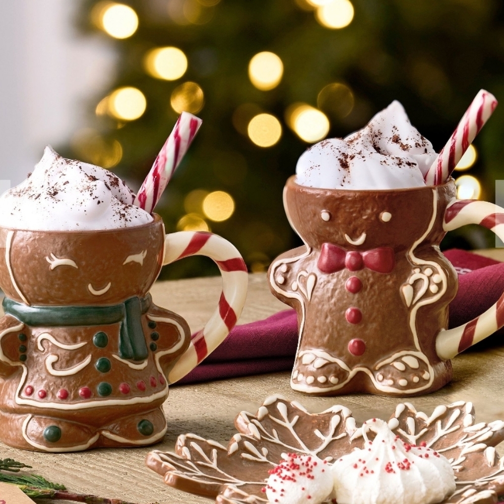 Pottery Barn Mr and Mrs Spice  Gingerbread Man and Woman Stoneware Mugs